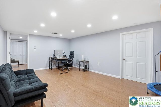 1822 Mark Twain Circle, Hanover Twp, PA 18017
