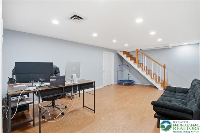 1822 Mark Twain Circle, Hanover Twp, PA 18017