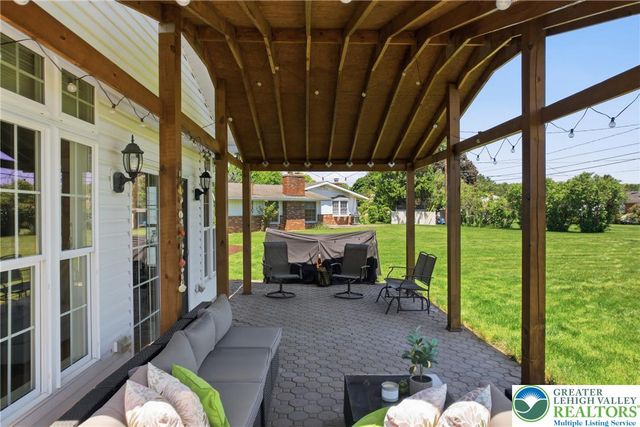 1822 Mark Twain Circle, Hanover Twp, PA 18017