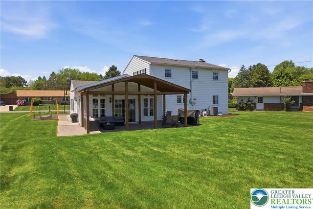 1822 Mark Twain Circle, Hanover Twp, PA 18017