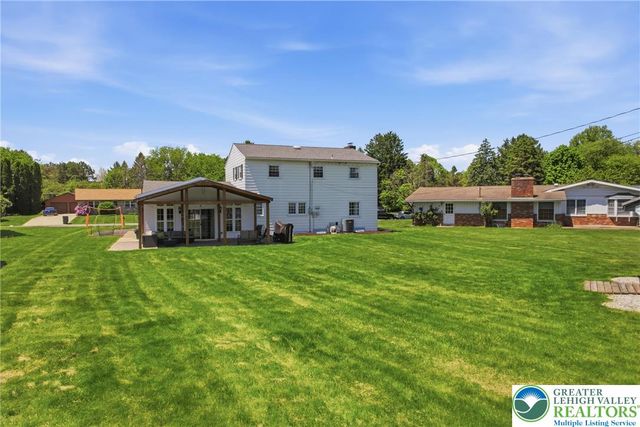 1822 Mark Twain Circle, Hanover Twp, PA 18017