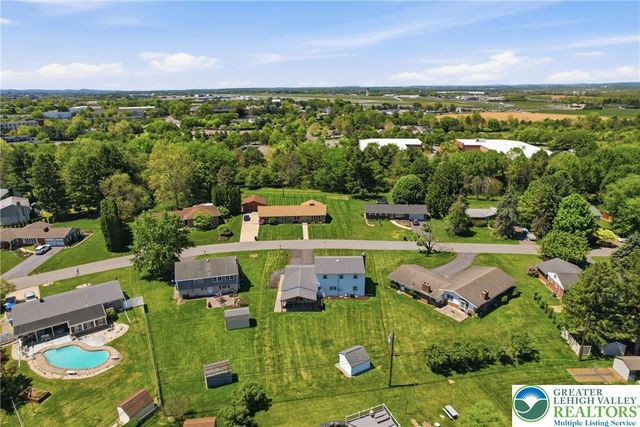 1822 Mark Twain Circle, Hanover Twp, PA 18017