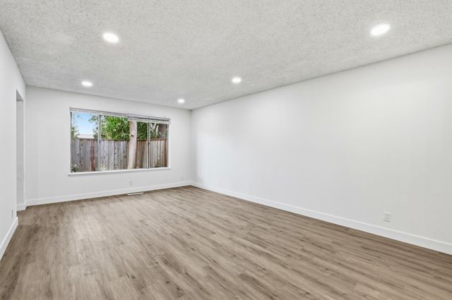 1579 Branham Lane, San Jose, CA 95118