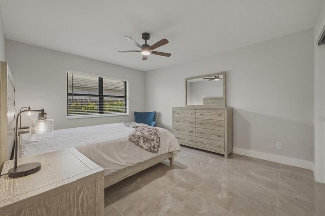 632 Las Palmas Park, Boynton Beach, FL 33435