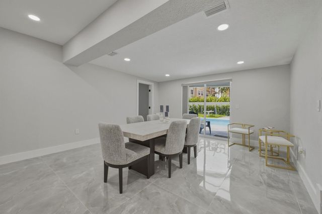 632 Las Palmas Park, Boynton Beach, FL 33435