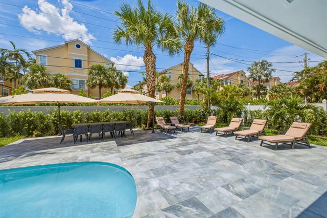 632 Las Palmas Park, Boynton Beach, FL 33435