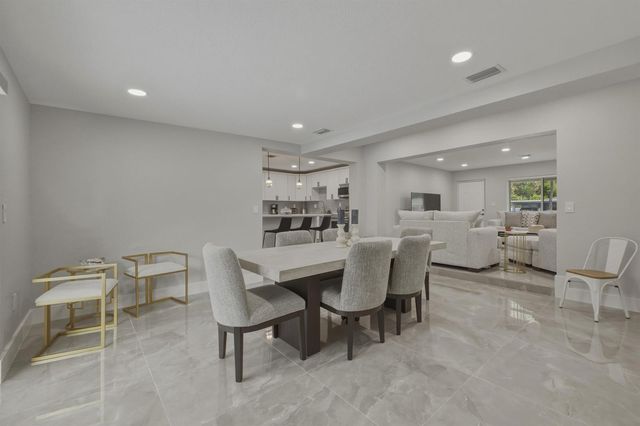 632 Las Palmas Park, Boynton Beach, FL 33435