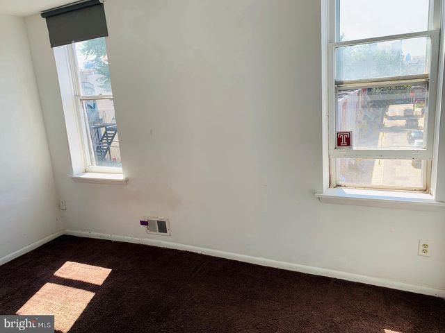 2037 N GRATZ ST, Philadelphia, PA 19121
