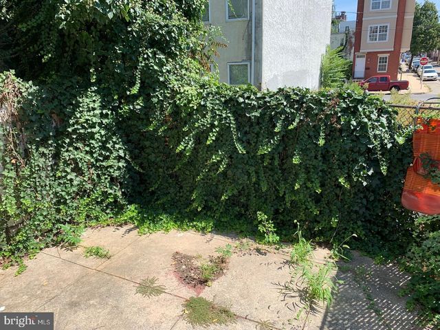2037 N GRATZ ST, Philadelphia, PA 19121