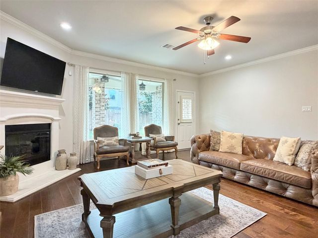 572 Southampton Lane, League City, TX 77573