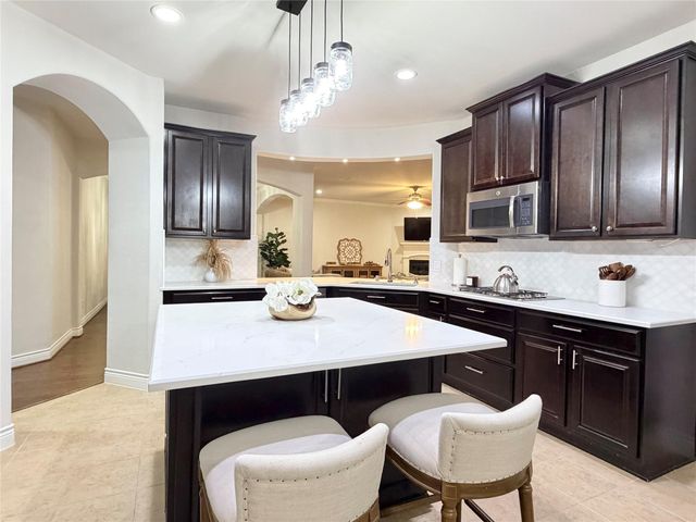 572 Southampton Lane, League City, TX 77573