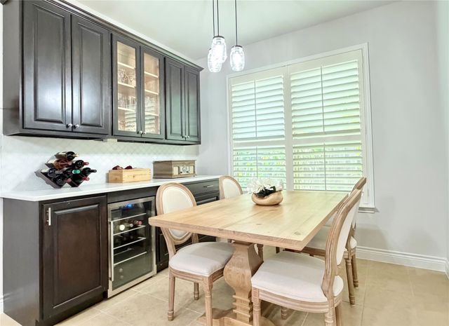 572 Southampton Lane, League City, TX 77573
