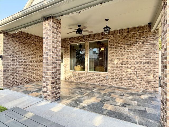 572 Southampton Lane, League City, TX 77573