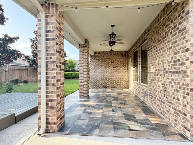 572 Southampton Lane, League City, TX 77573