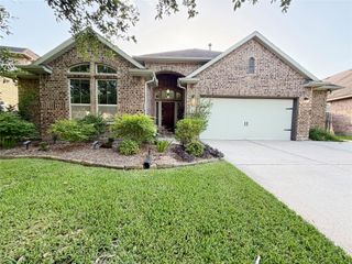 572 Southampton Lane, League City, TX 77573