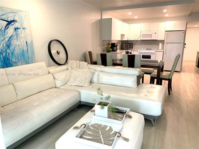 240 Galen Drive 206, Key Biscayne, FL 33149