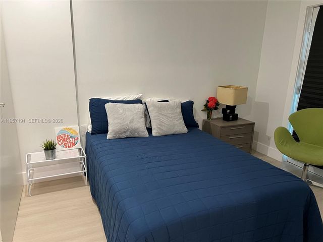 240 Galen Drive 206, Key Biscayne, FL 33149