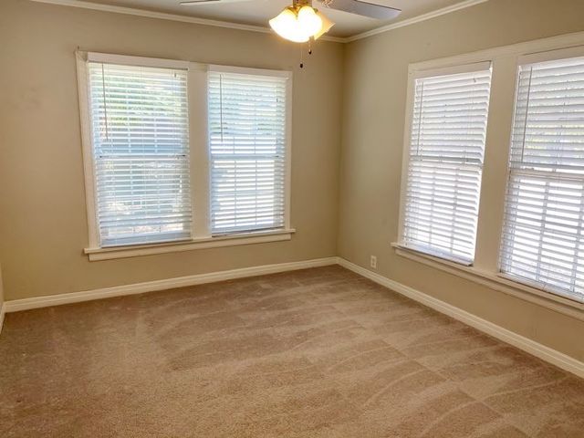 2538 Wayside Avenue, Fort Worth, TX 76110