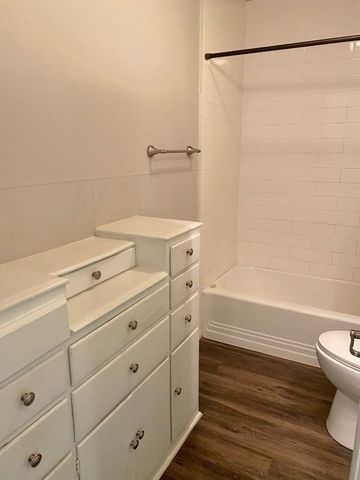 2538 Wayside Avenue, Fort Worth, TX 76110