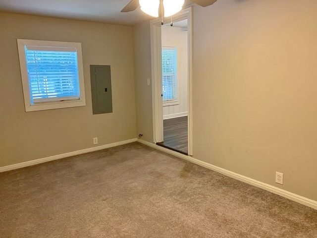 2538 Wayside Avenue, Fort Worth, TX 76110