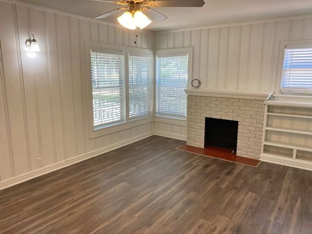 2538 Wayside Avenue, Fort Worth, TX 76110