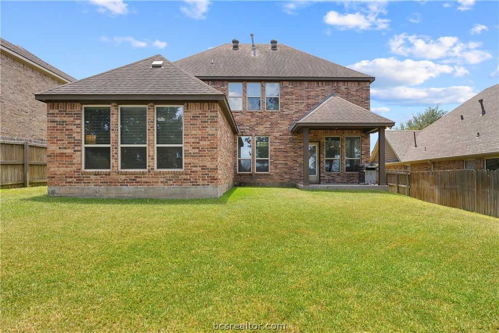 2203 Parker Court, Brenham, TX 77833 — photo 4