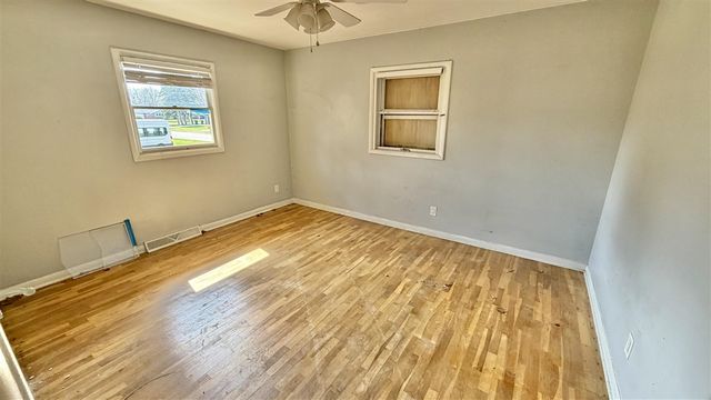 1565 N Teakwood Drive, Stevensville, MI 49127