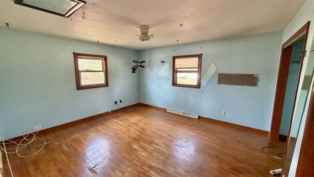1565 N Teakwood Drive, Stevensville, MI 49127