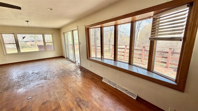 1565 N Teakwood Drive, Stevensville, MI 49127