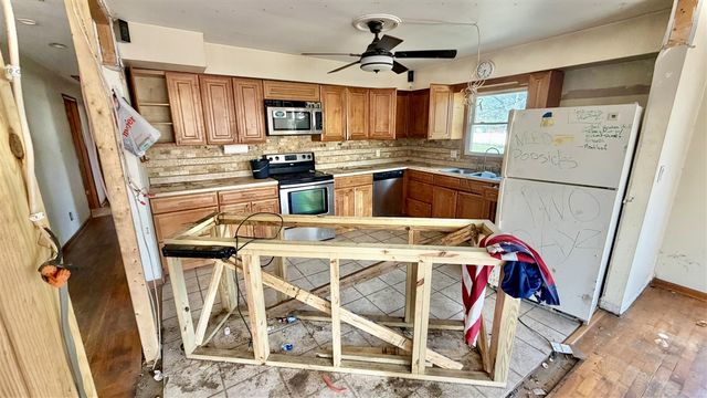 1565 N Teakwood Drive, Stevensville, MI 49127