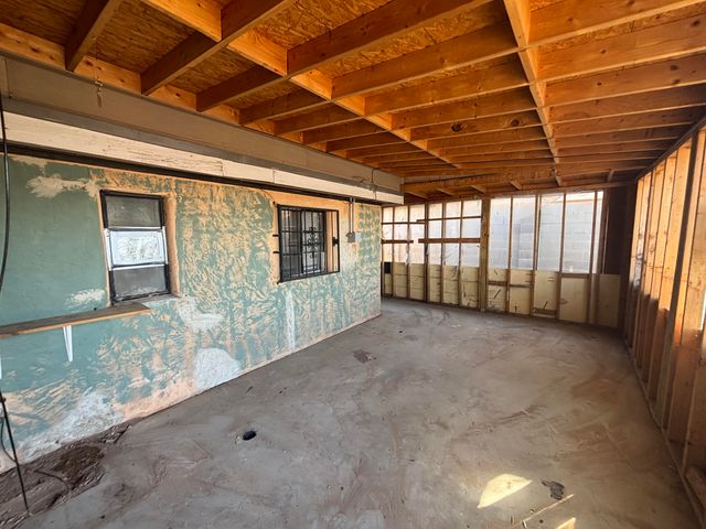 2827 Bel Air Drive NE, Albuquerque, NM 87110