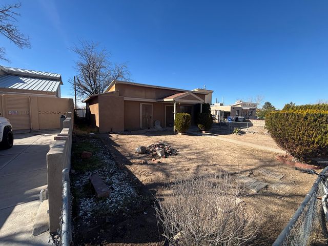 2827 Bel Air Drive NE, Albuquerque, NM 87110