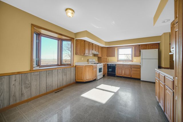 32670 Chicago Trail, New Carlisle, IN 46552