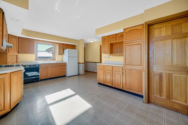 32670 Chicago Trail, New Carlisle, IN 46552