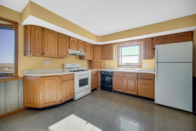 32670 Chicago Trail, New Carlisle, IN 46552