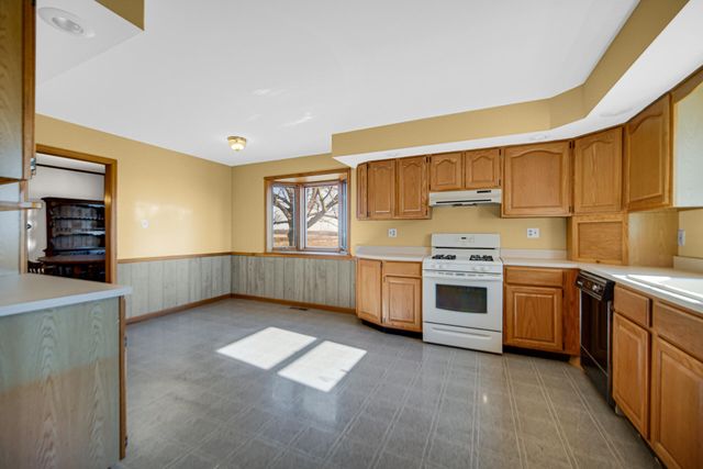 32670 Chicago Trail, New Carlisle, IN 46552