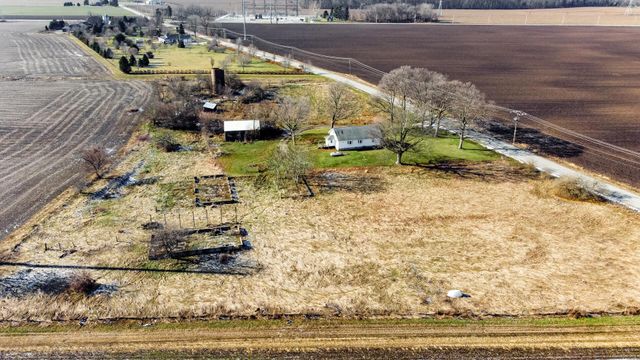 32670 Chicago Trail, New Carlisle, IN 46552