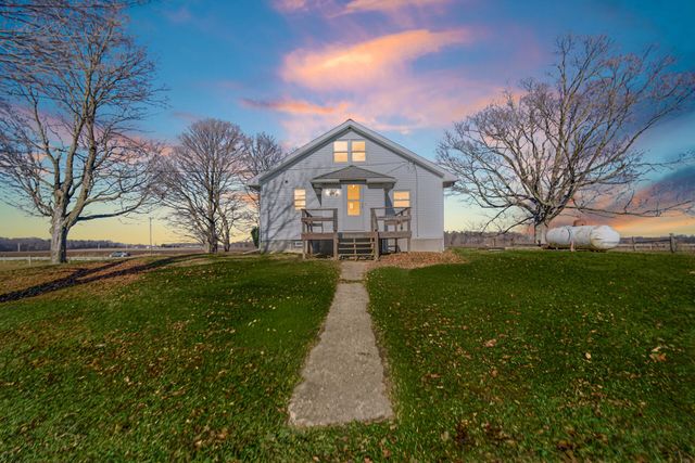 32670 Chicago Trail, New Carlisle, IN 46552