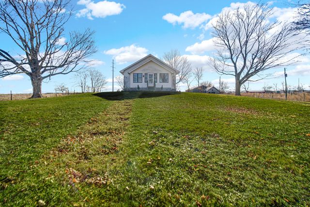 32670 Chicago Trail, New Carlisle, IN 46552