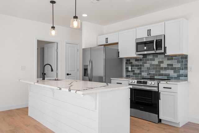 129 Treehouse Lane, Branson, MO 65616