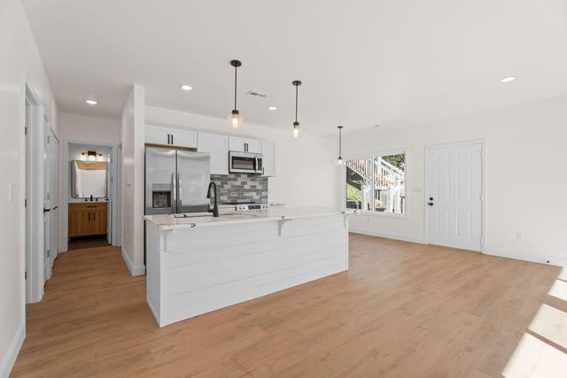 129 Treehouse Lane, Branson, MO 65616