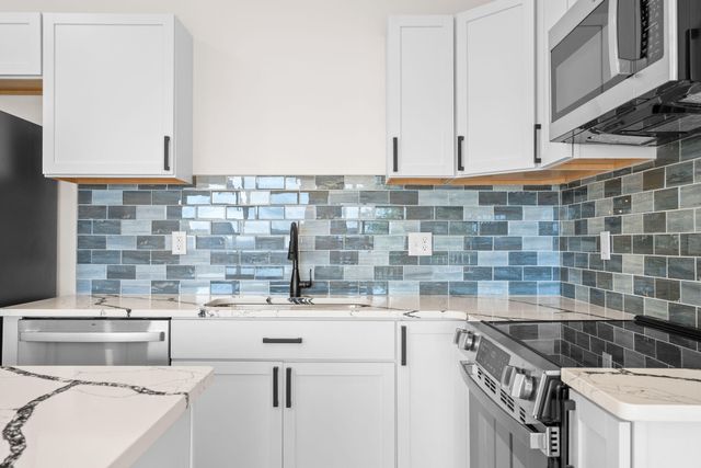 129 Treehouse Lane, Branson, MO 65616