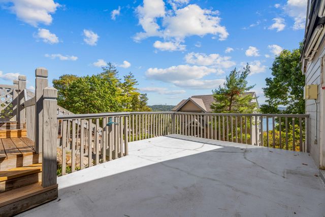 129 Treehouse Lane, Branson, MO 65616