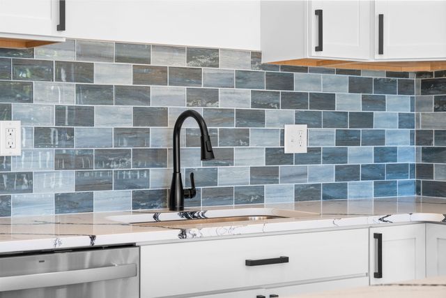 129 Treehouse Lane, Branson, MO 65616