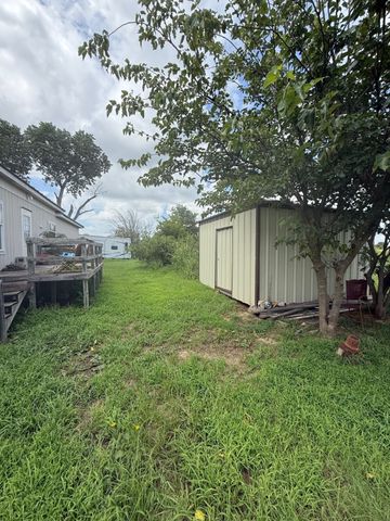 703 Pecan Meadow Drive, Clyde, TX 79510