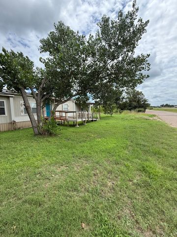 703 Pecan Meadow Drive, Clyde, TX 79510