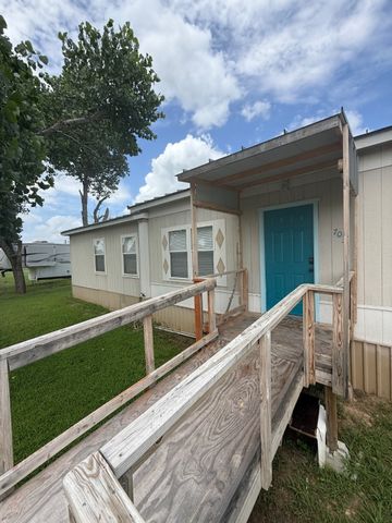 703 Pecan Meadow Drive, Clyde, TX 79510