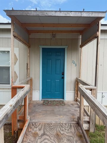 703 Pecan Meadow Drive, Clyde, TX 79510