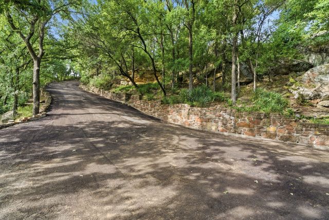 28 Lake Point Drive, Gordon, TX 76453