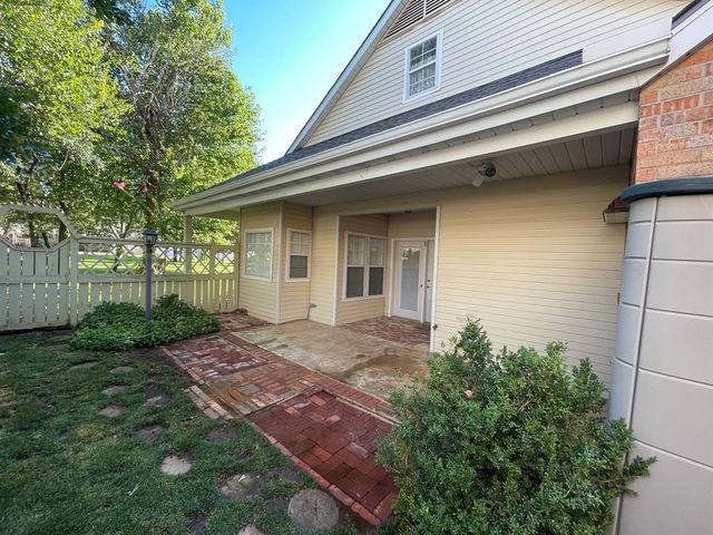 9020 N Timberview Drive, Midwest City, OK 73130